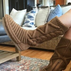 UGG CLASSIC TALL KNIT CHUNKY BOOTS